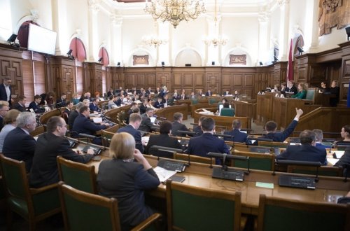 Latviyalı deputatlar Ruben Vardanyan üçün sərt cəza tələb edirlər