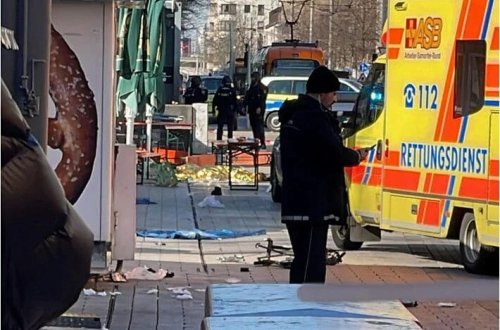 Almaniyada avtomobili izdihamın üzərinə sürən şübhəlinin ifrat sağçı ekstremistlərlə əlaqəsi olduğu ortaya çıxıb