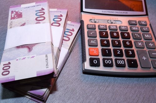 Valideynlərini itirən uşaqlara birdəfəlik pul vəsaitinin konkret məbləğdə ödənilməsi III oxunuşda təsdiqlənib