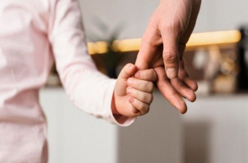 Bu ilin fevralında Azərbaycanda 12 uşaq övladlığa verilib