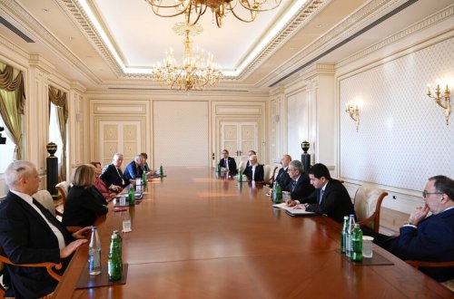 İlham Əliyev Nizami Gəncəvi Beynəlxalq Mərkəzinin həmsədrlərini qəbul edib - YENİLƏNİB