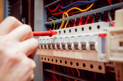 Samuxda ustanı elektrik cərəyanı vuraraq öldürüb