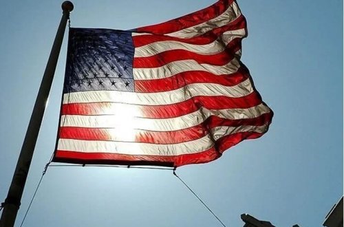 ABŞ-da doğum hüququ ilə vətəndaşlığın ləğvi: Tramp administrasiyası qərarın qismən icrasını tələb etdi