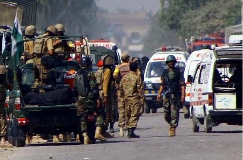 Pakistanda bombalı hücum: 5 təhlükəsizlik işçisi həyatını itirdi