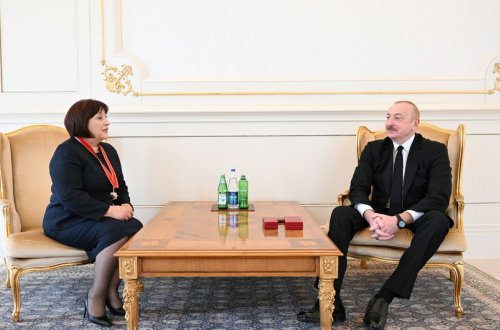 Prezident İlham Əliyev Sahibə Qafarovaya “Şərəf” ordenini təqdim edib - YENİLƏNİB