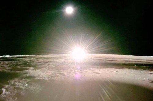 NASA bir ilk paylaşdı: Ayda gün batımı belə görünür