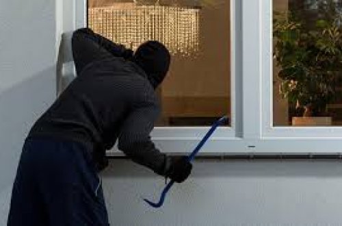 Xaçmazda mağaza və evdən oğurluq etməkdə şübhəli bilinən şəxs saxlanılıb