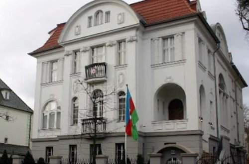 Almaniya səfirliyinə ağır ittiham: “Vizanı 500-1000 manata satırlar”