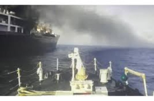 Cənubi Koreyada Rusiya gəmisi yanıb, altı dənizçi xəsarət alıb