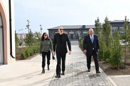 İlham Əliyev və birinci xanım Ağdamın Sarıcalı kəndinin ilk mərhələsinin açılışında iştirak edib - YENİLƏNİB