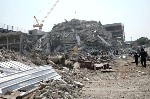 Myanmada zəlzələ nəticəsində hotel uçub, iki nəfər ölüb