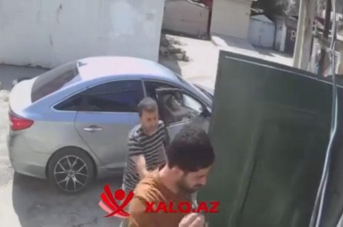 Bakıda yaşlı insanların evinə girib döydülər- Video