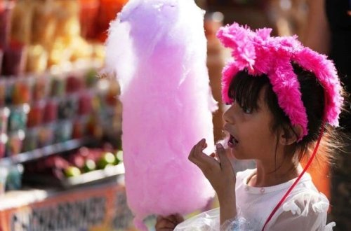 Məktəblərdə lazımsız qida qadağası: Artıq satılmayacaq