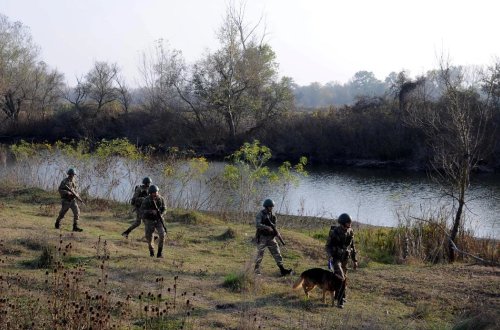 Yunanıstana qaçmağa cəhd edən 4 FETÖ şübhəlisi həbs edildi