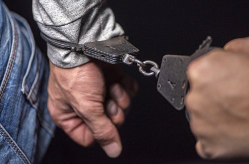 Neftçalada narkokuryerlikdə təqsirləndirilən şəxs həbs edilib