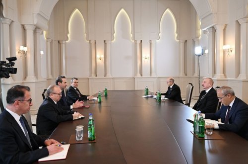 Prezident İlham Əliyev Türkiyənin enerji və təbii sərvətlər nazirini qəbul edib