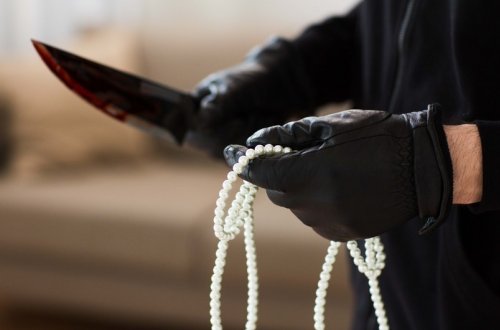 Sumqayıtda evlərdən 16 min manatlıq qızıl-zinət əşyaları oğurlamaqda şübhəli bilinən şəxslər saxlanılıb