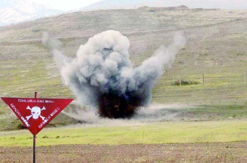 Qarabağda daha bir nəfər minaya düşüb