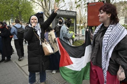 Berlində etiraz aksiyası: Fələstinə dəstək verən etirazçılar deportasiya edilə bilməz