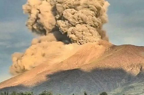 Kanlaon vulkanı püskürüb, ərazidə yanğın başlayıb