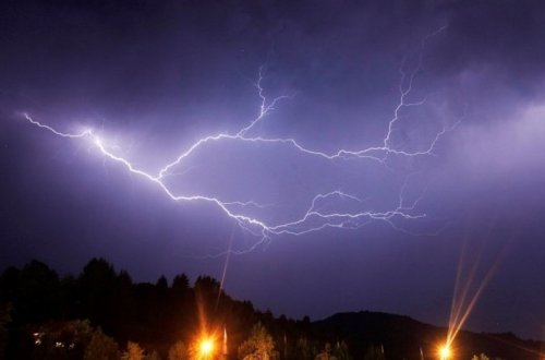 Hindistanda ildırım azı 25 nəfərin ölümünə səbəb olub