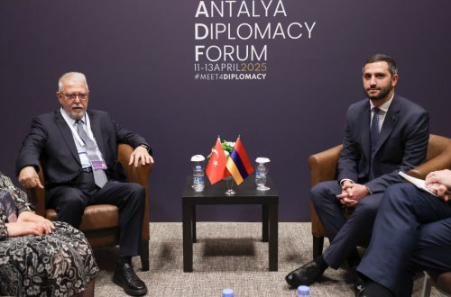Türkiyə və Ermənistanın xüsusi nümayəndələri Antalyada görüşüb