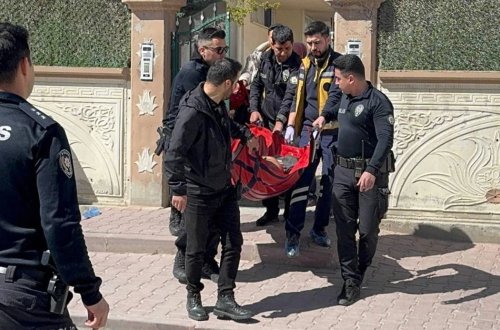 Türkiyədə həyat yoldaşını bıçaqlayan şəxs intihara cəhd göstərdi