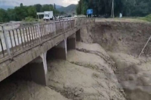 Şabranda çaydan iki meyit tapılıb