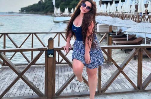 Nüşabə Musayevanın lüks maşınına hücum oldu - VİDEO