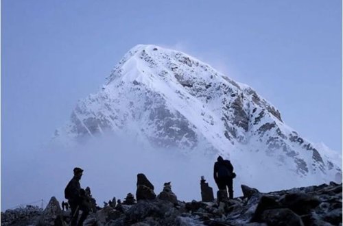 Everest rekorda imza atmağa hazırlaşır