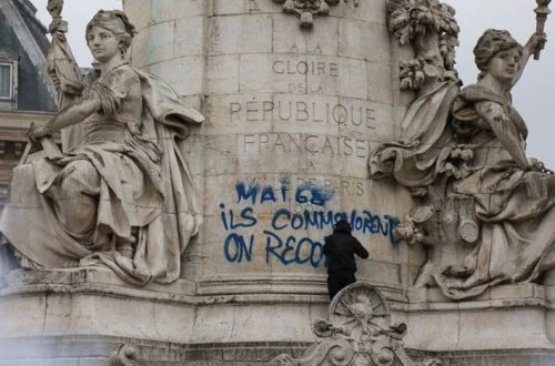 Paris bələdiyyəsi qraffiti rəssamlarına müharibə elan edib
