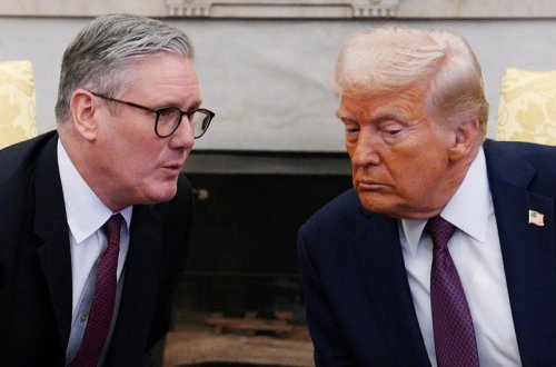 Starmer və Tramp husilərə qarşı əməliyyatın vəziyyətini müzakirə ediblər