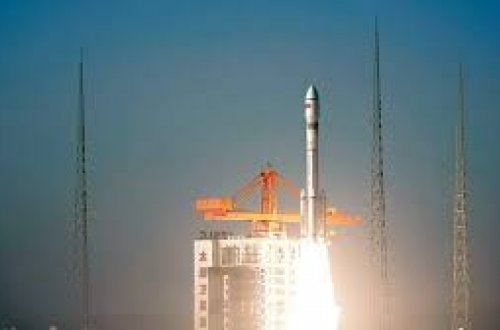 Çin kosmosa altı peyki birdən çıxartdı