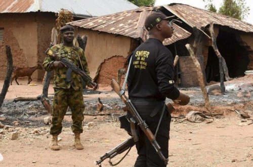 Nigeriyada silahlıların hücumu nəticəsində 50-dən çox insan ölüb