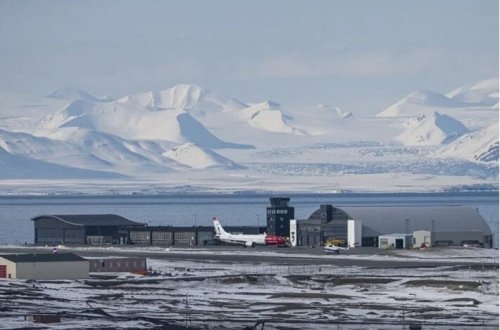 Dünyanın ən şimal hava limanı dağılmağı gözləyir