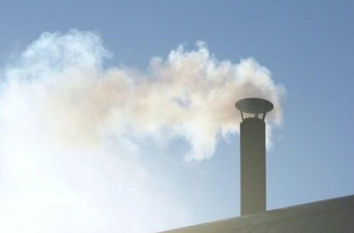 Havaya normadan artıq tullantı atan restoranlar cərimələnib