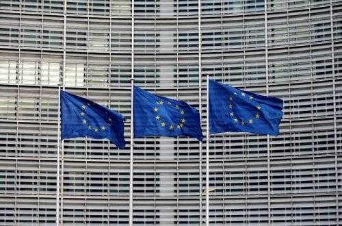 Apple və Meta şirkətləri 700 milyon avro cərimələnib