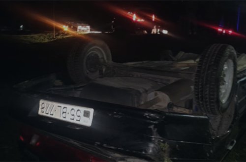 Azyaşlı atasının maşınını aşırdı - Yaralılar var - VİDEO