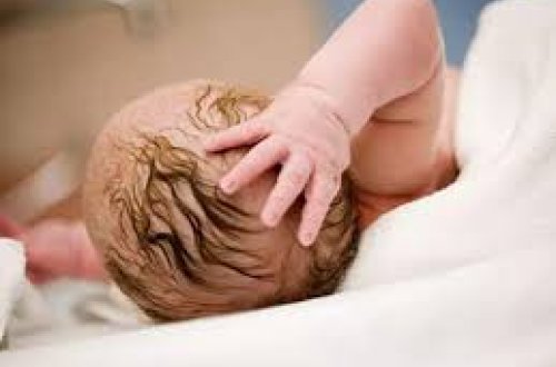 Sabirabadda doğuş zamanı körpə öldü