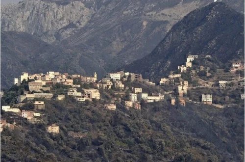 Əlcəzairdə torpaq sürüşməsi: 4 nəfər ölüb