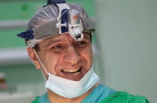 “MedAura”nın həkimi Yaqub Asadidən Şikayət: Burnum çürüyür kömək edin....-Video