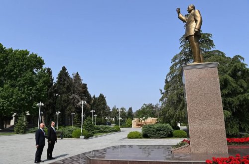 “Azərişıq” ASC-nin sədri Vüqar Əhmədov Naftalanda vətəndaşları qəbul edib