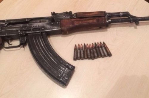 Novxanı bağlar massivində silah-sursat aşkarlanıb