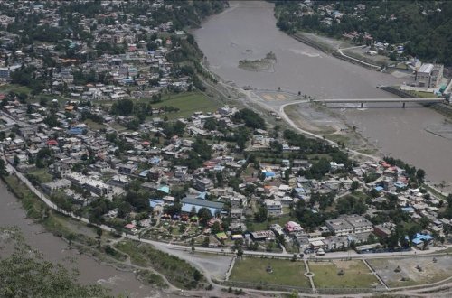 Cammu və Kəşmirdə gərginlik böyüyür - Sərhəddə yaşayanlara çağırış
