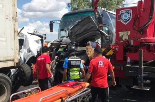 Filippində sərnişin avtobusu ödəniş məntəqəsinə çırpılıb, 12 nəfər ölüb