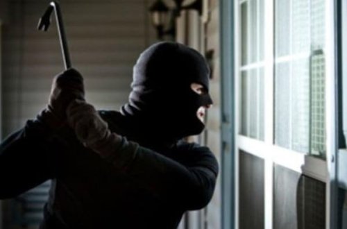 İşlədiyi evdən oğurluq edən usta saxlanıldı