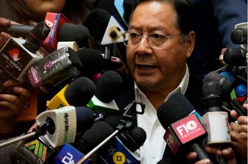 Boliviya təyyarəsi havada itdi