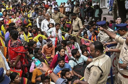 Hindistanda məbəd yanında basabas nəticəsində 6 nəfər ölüb, 50-dən çox yaralı var