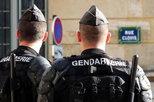 Fransada təhlükəli cinayətkar səhvən həbsxanadan buraxılıb