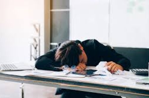 Çində 400 şagirdi olan repetitor toyu ərəfəsində öldü